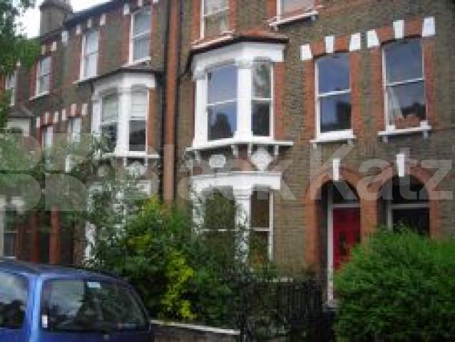 			On Hold, 2 Bedroom, 1 bath, 1 reception Flat			 Burghley Road, KENTISH TOWN NW5